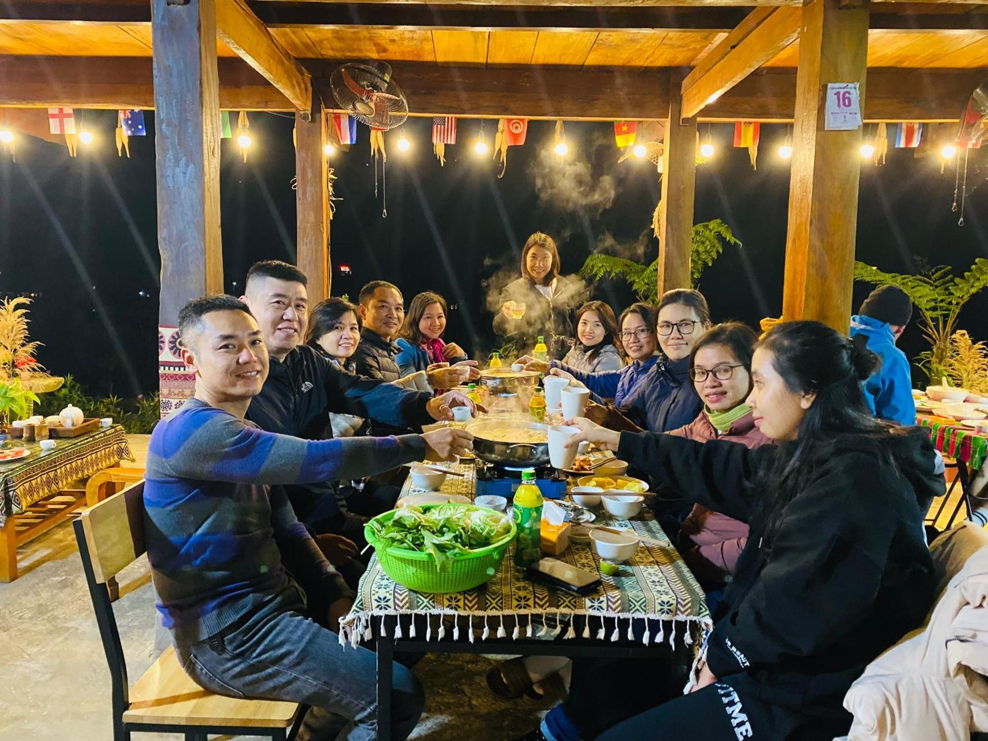 Du Gia Field View Homestay Làng Cac Exterior foto